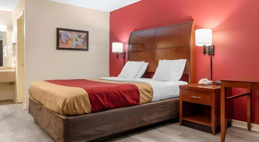 Econo Lodge Pearl Exterior photo